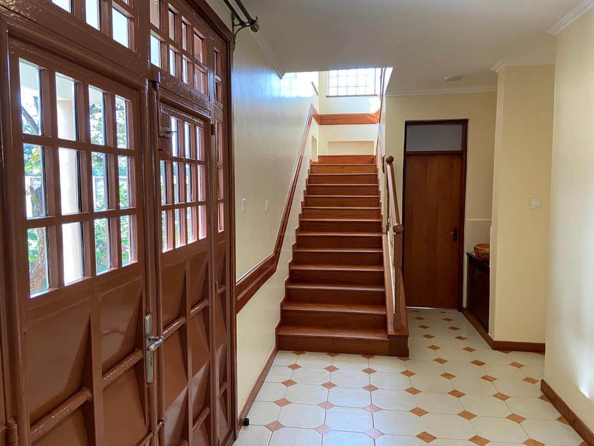 5 Bed House with En Suite at Runda - 19