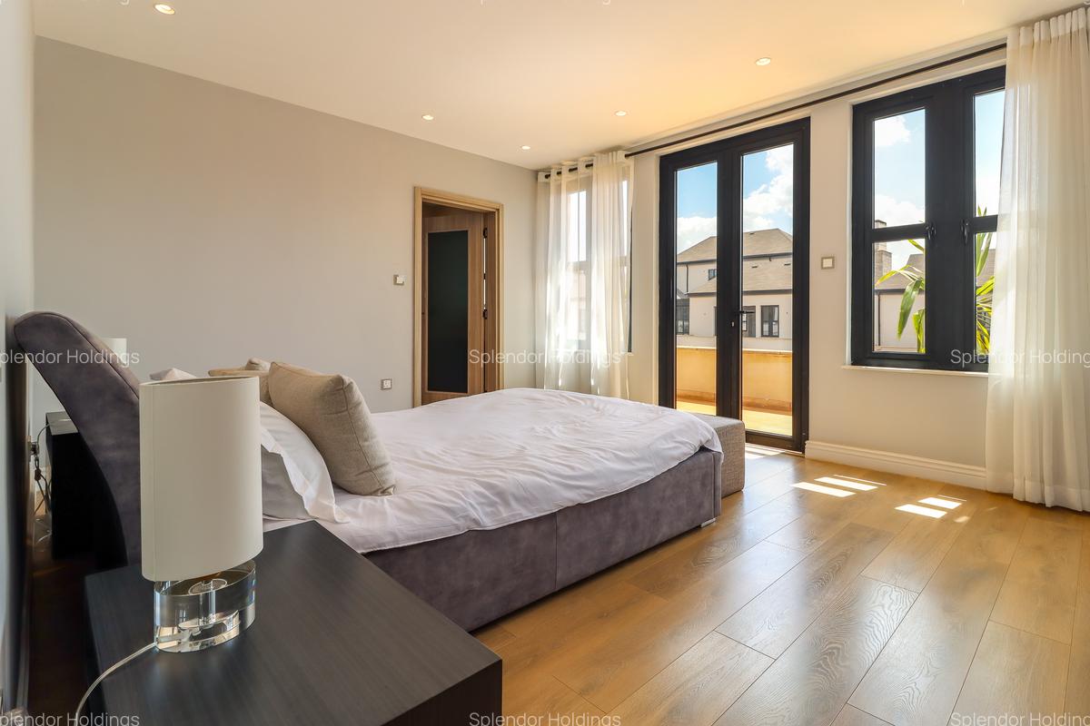 4 Bed Villa with En Suite in Runda - 16