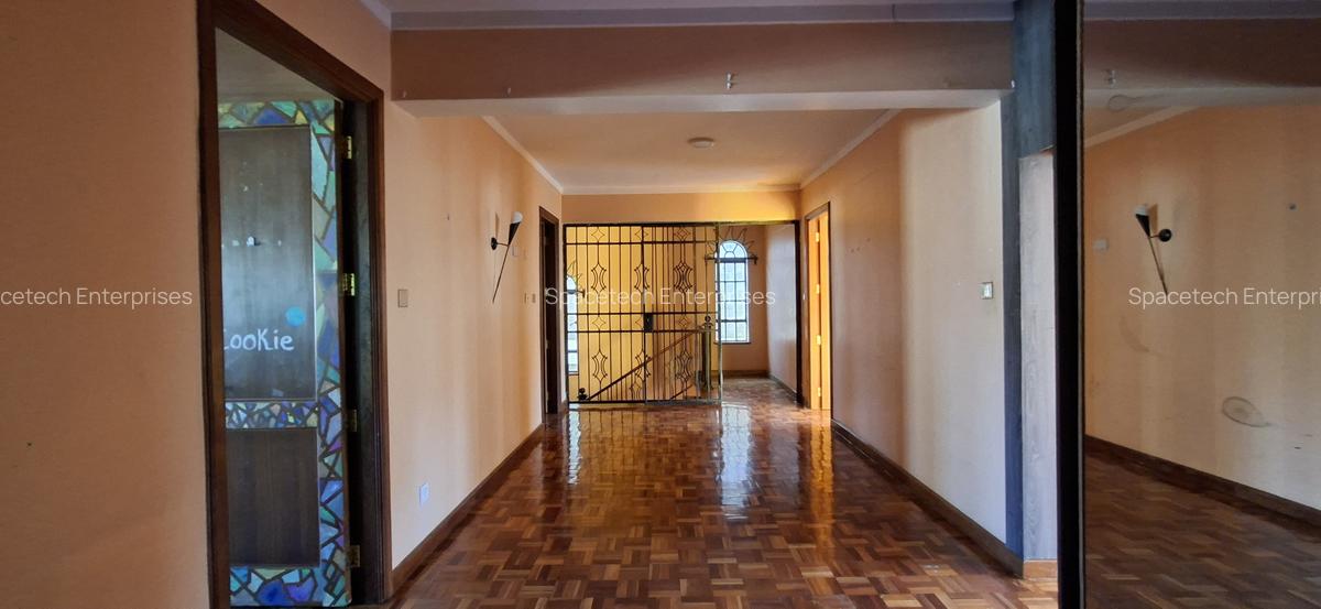 4 Bed Townhouse with En Suite in Westlands Area - 10