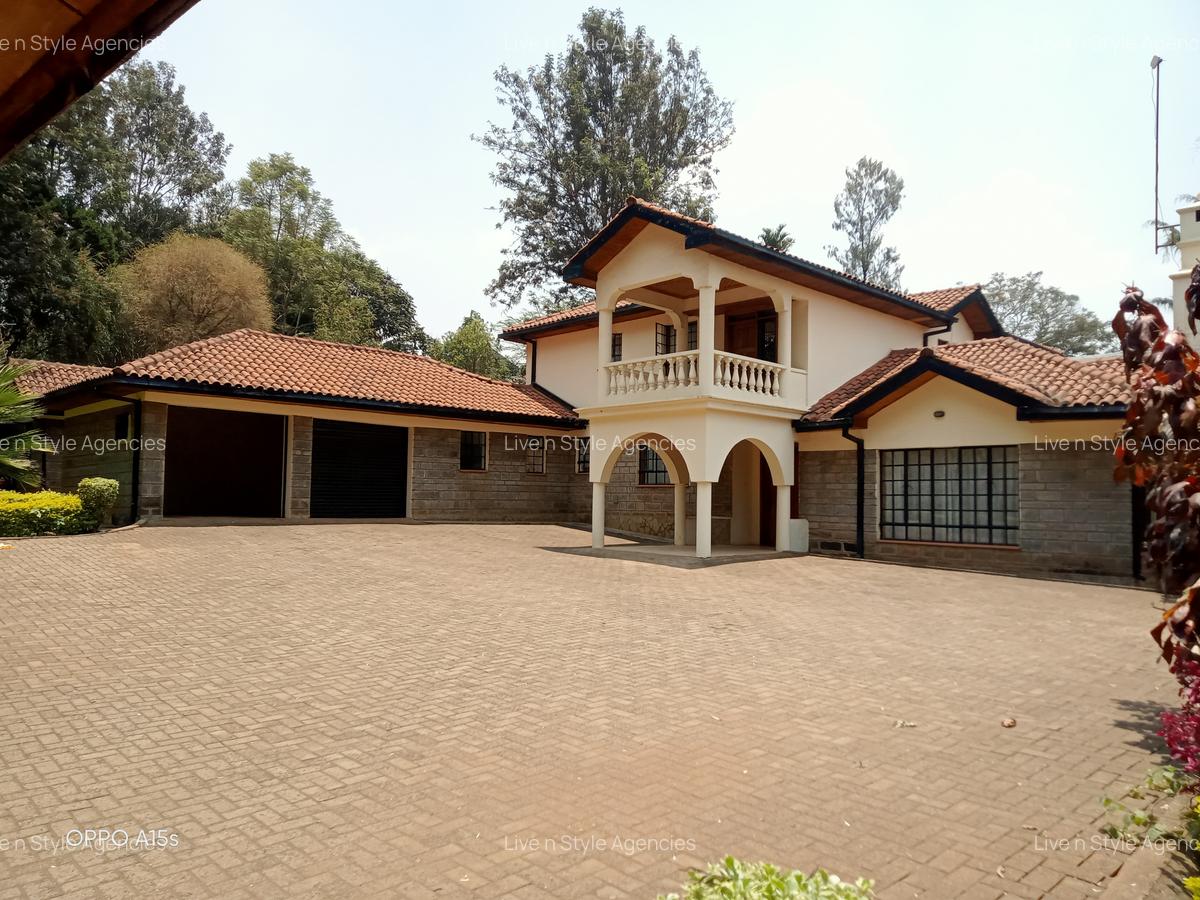 5 Bed House with En Suite in Runda - 4