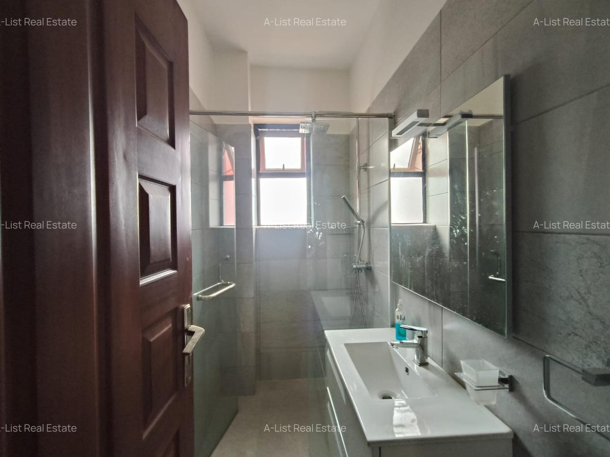 3 Bed Apartment with En Suite at City Park Drive - 8