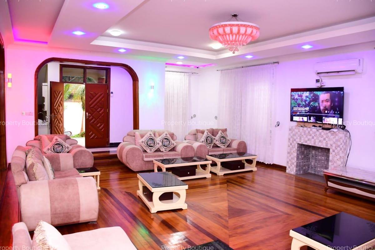 5 Bed House with En Suite in Thome - 13