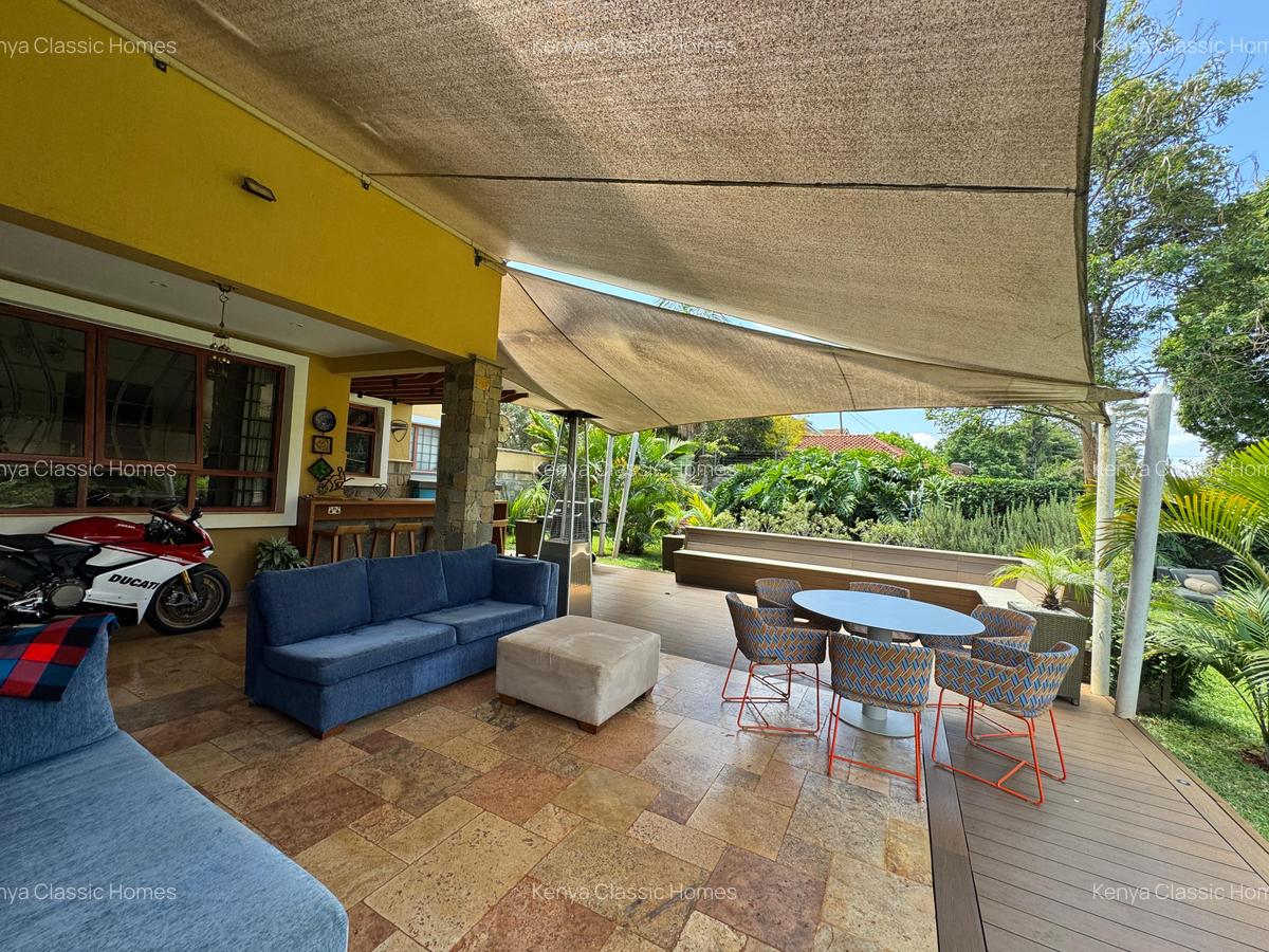 5 Bed Townhouse with En Suite at Runda - 5