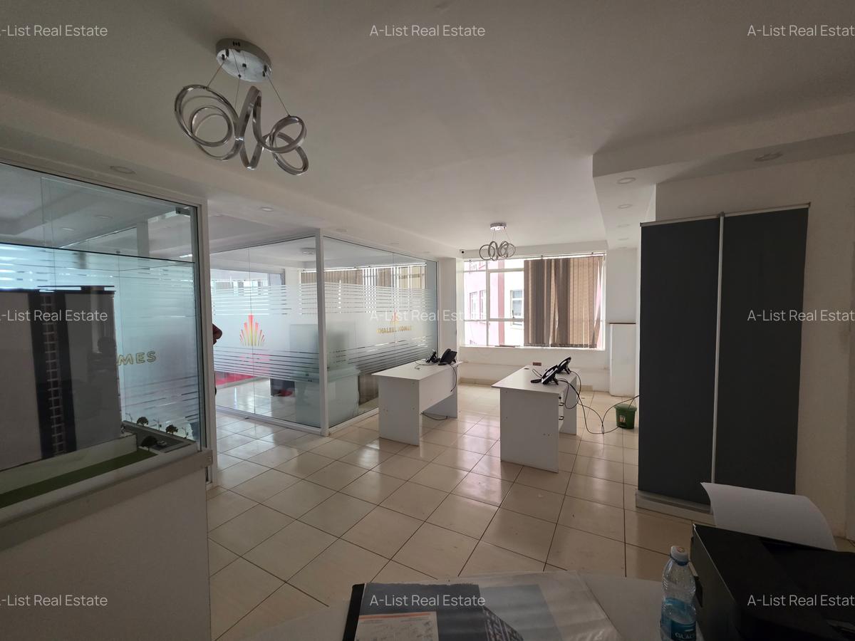 1,205 ft² Commercial Property with Service Charge Included at Parklands - 9