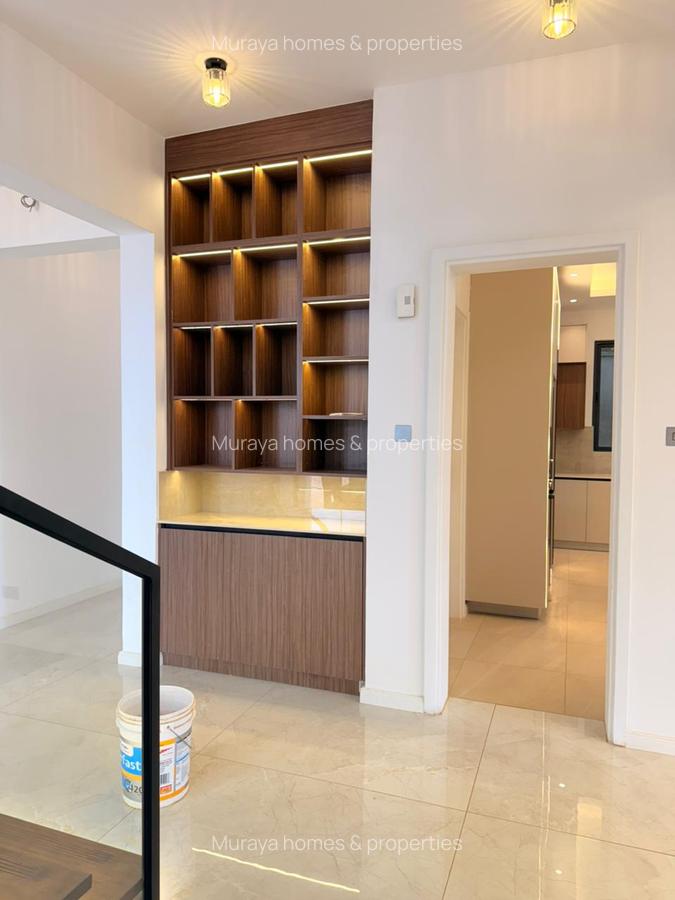 5 Bed Villa with En Suite at Lavington - 3