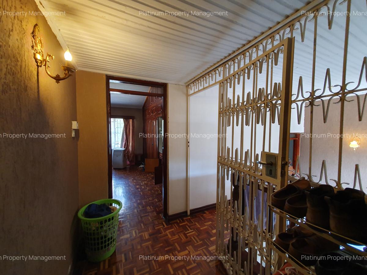 4 Bed House with En Suite in Parklands - 15