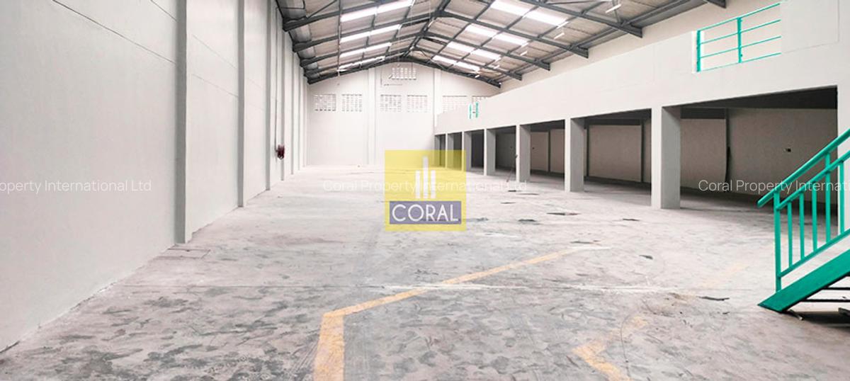 Warehouse with Parking in Industrial Area - 14