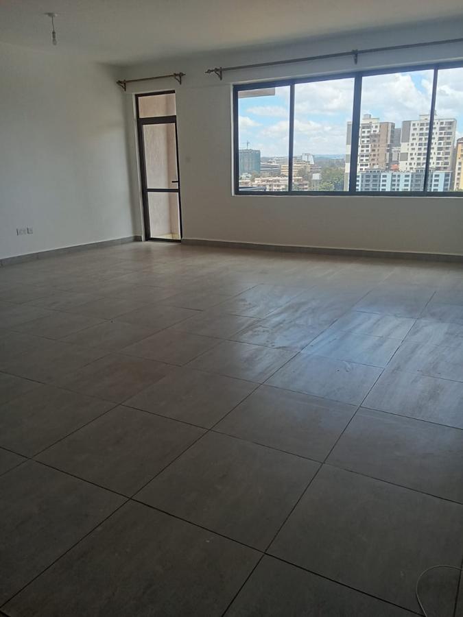 2 Bed Apartment with En Suite in Parklands - 5