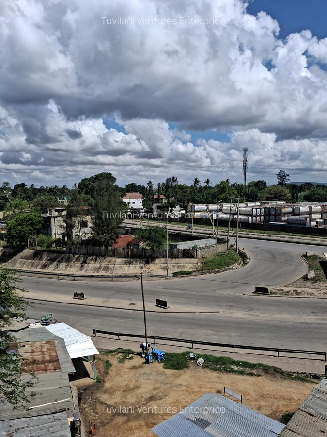 Land at Changamwe - 16