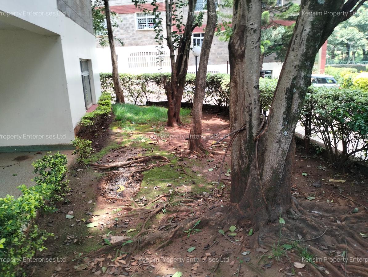 5 Bed Townhouse with En Suite in Lavington - 17