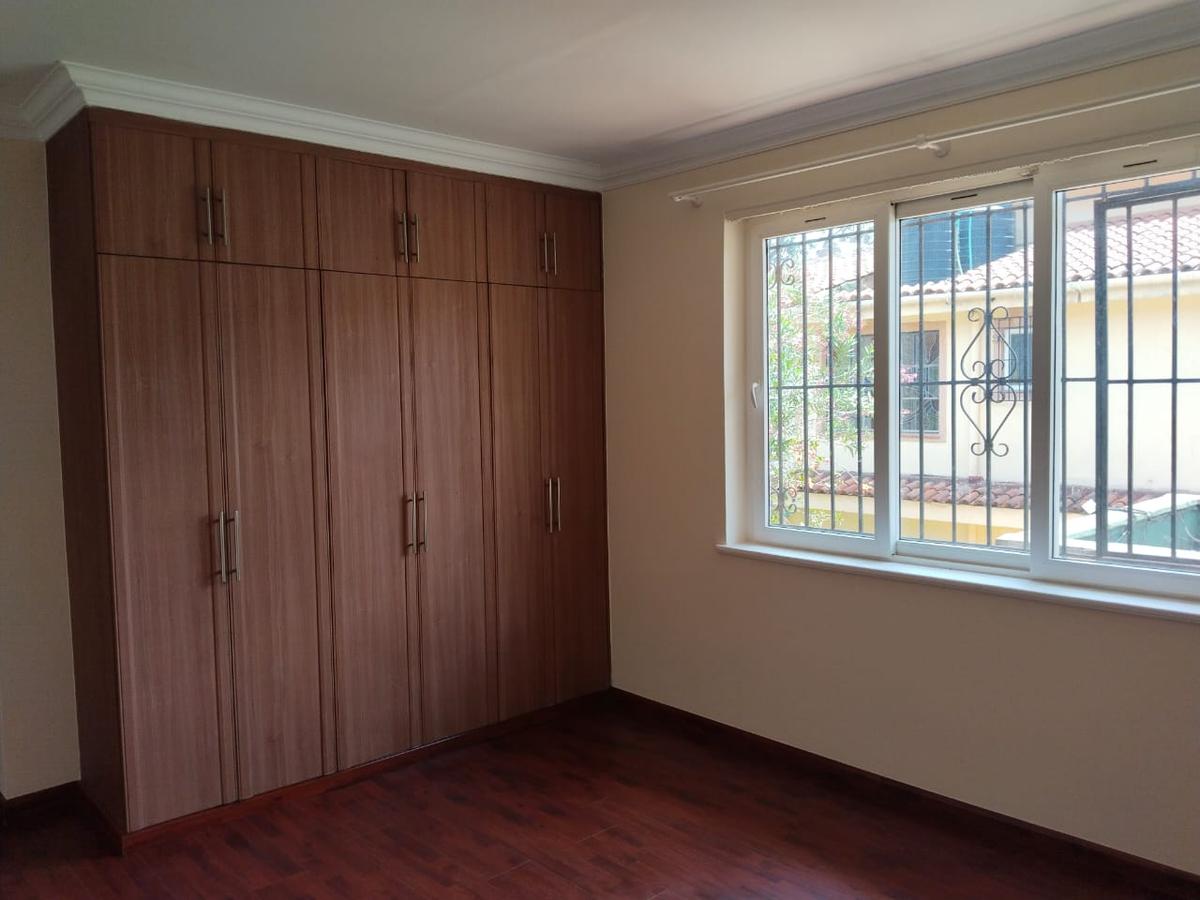 4 Bed House with En Suite in Kyuna - 11