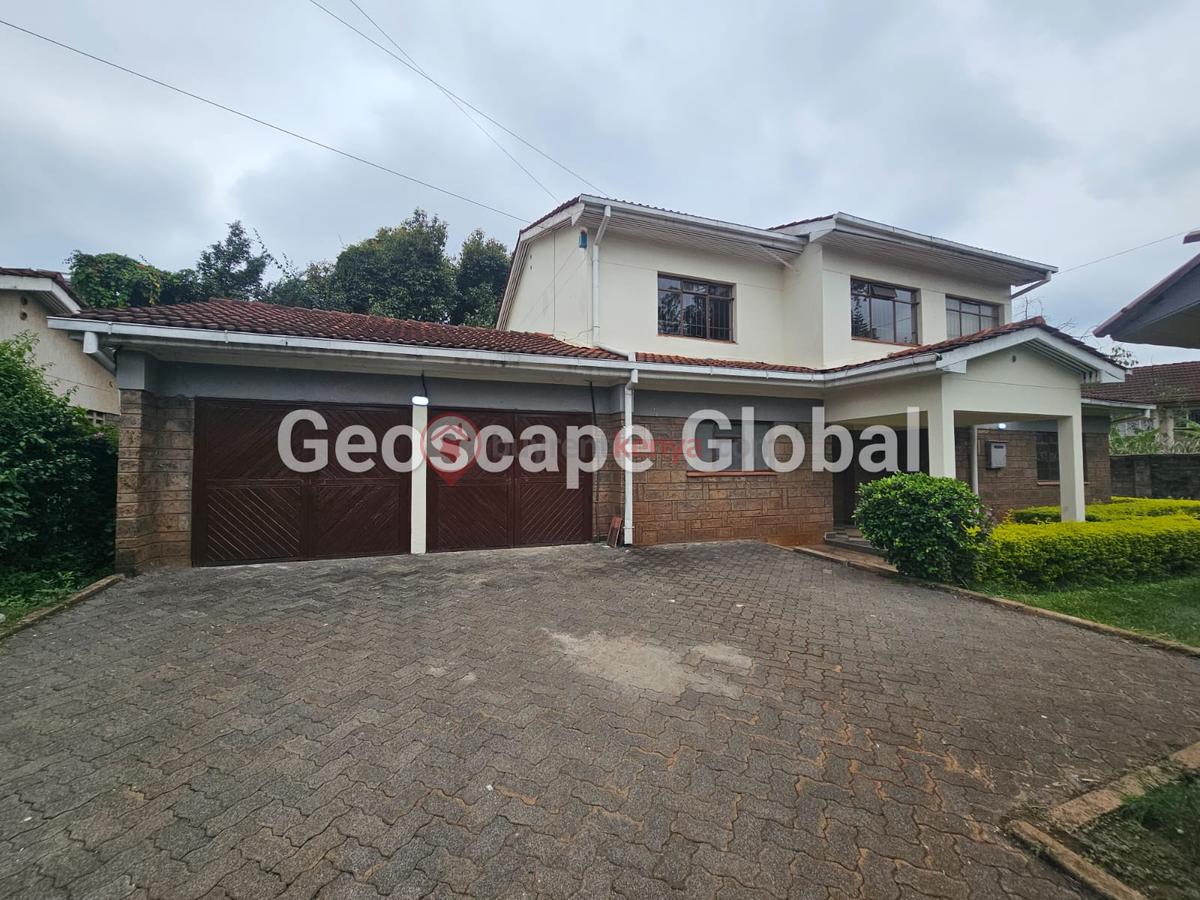 4 Bed Townhouse with En Suite in Spring Valley - 1