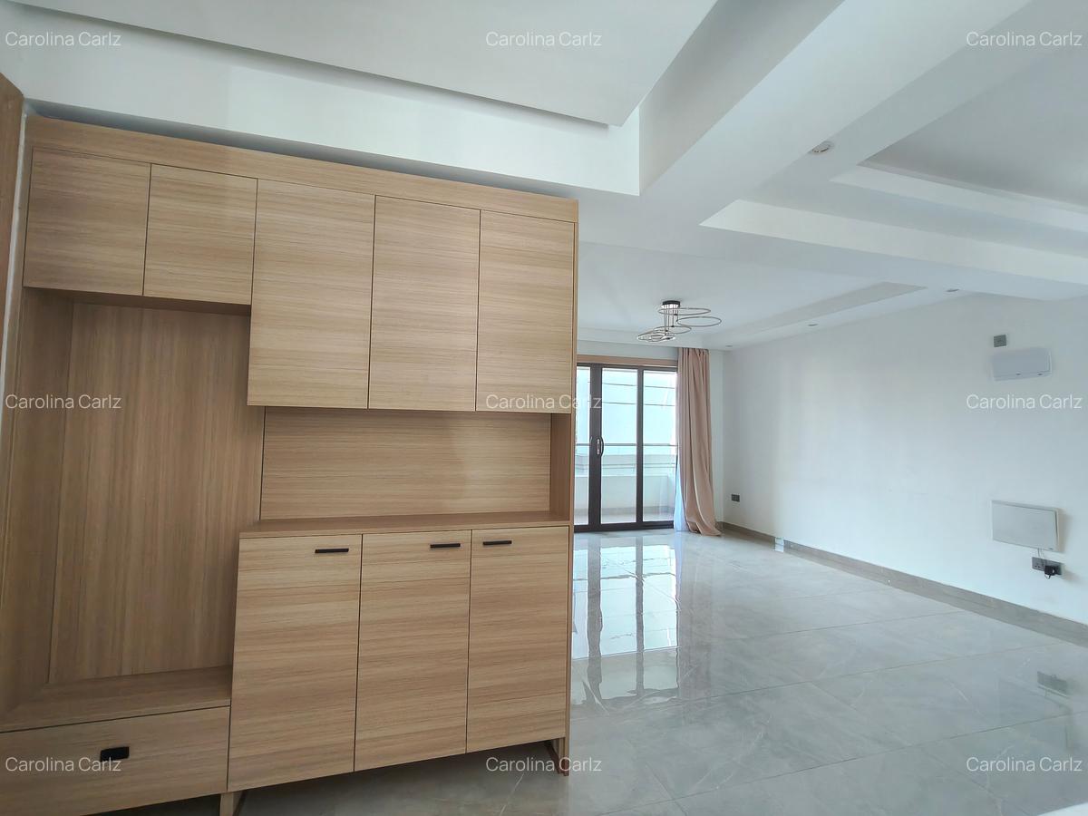 3 Bed Apartment with En Suite in Riverside - 12