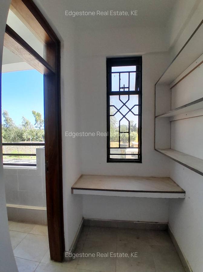 2 Bed Apartment with En Suite in Mtwapa - 14