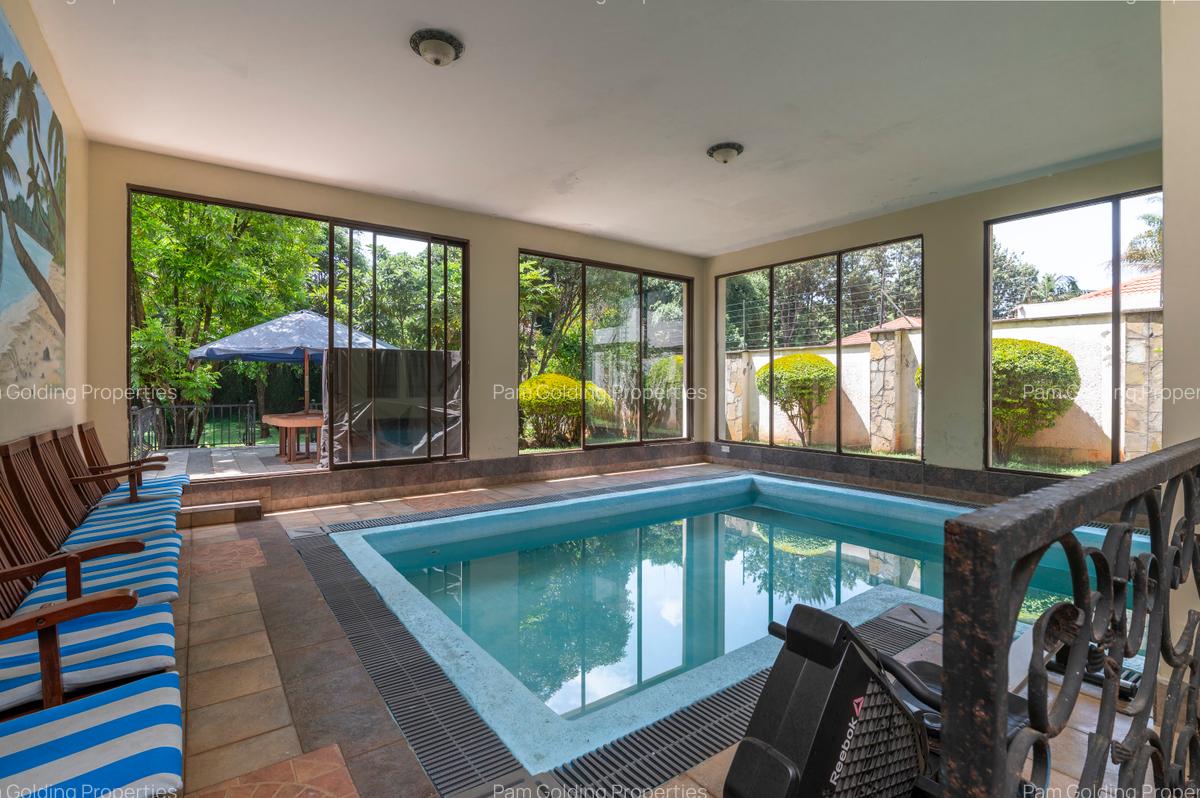 5 Bed House with En Suite in Runda - 10