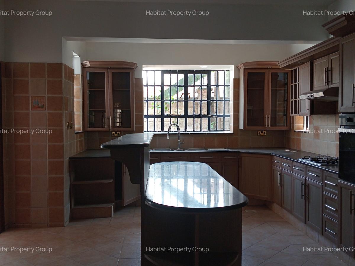 5 Bed Townhouse at Convent Road - 14