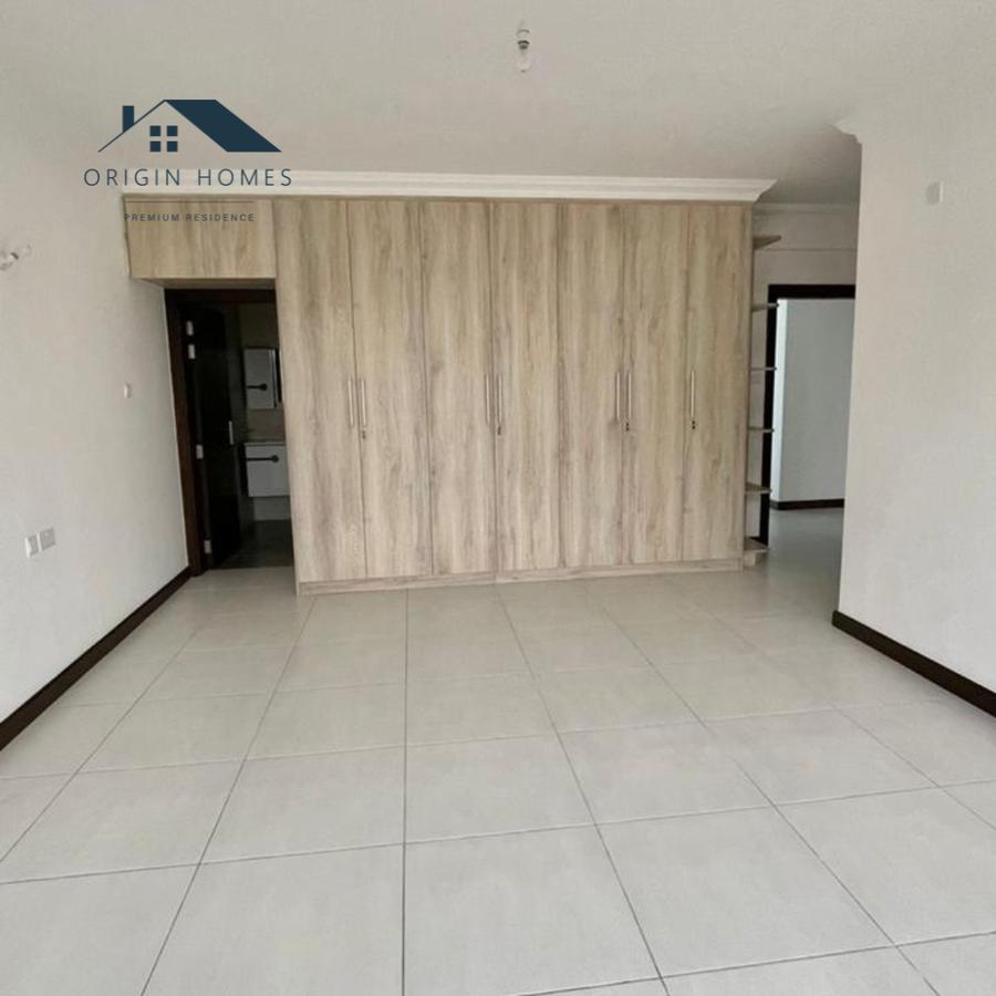 3 Bed Apartment with En Suite at Parklands - 6