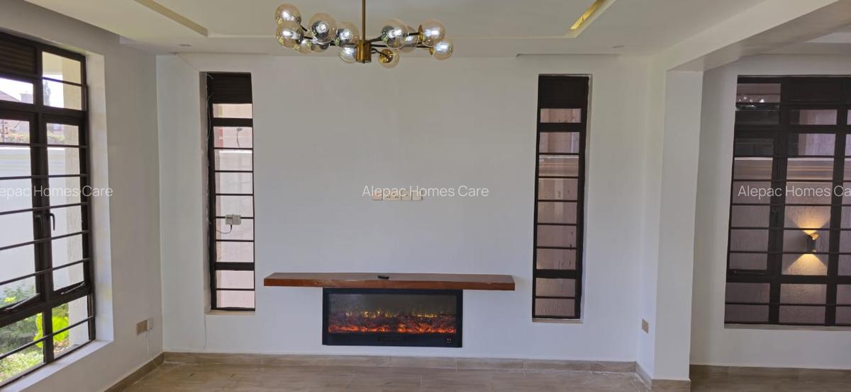 4 Bed Townhouse with En Suite in Membley - 3