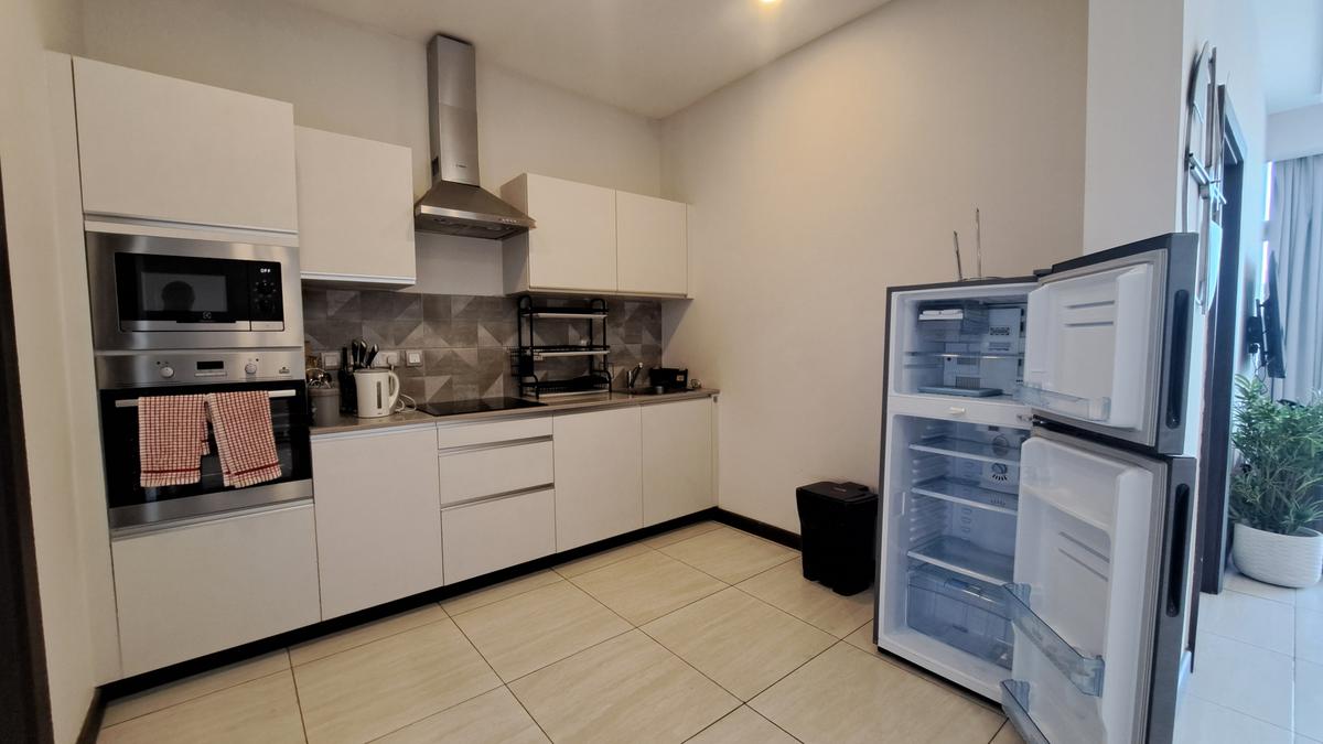 Furnished 1 Bed Apartment with En Suite at Parklands Road - 3