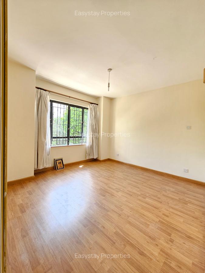 3 Bed Apartment with En Suite in Lavington - 7