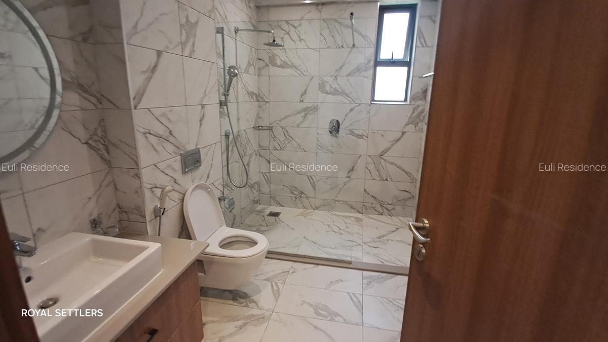 Furnished 2 Bed Apartment with En Suite at Rhapta Rd - 11