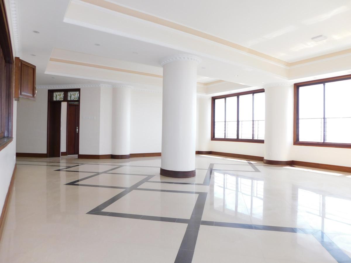 5 Bed Apartment with En Suite in Kizingo - 4