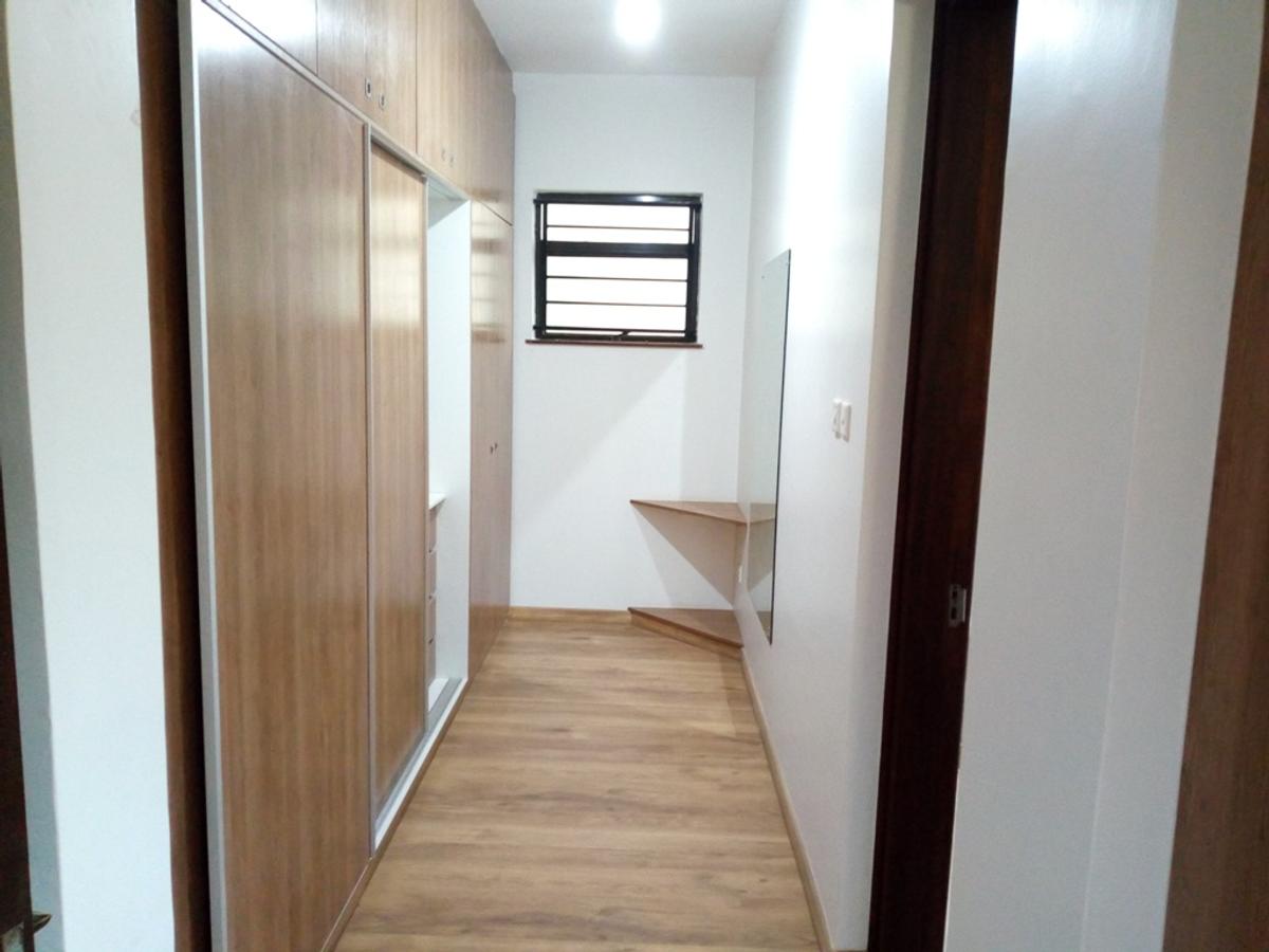 3 Bed Apartment with En Suite in General Mathenge - 14