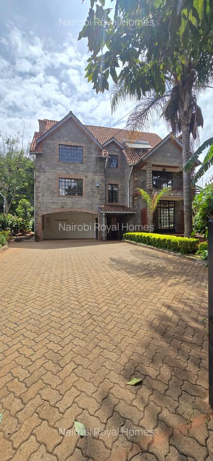 5 Bed Townhouse with En Suite at Lavington Green - 2
