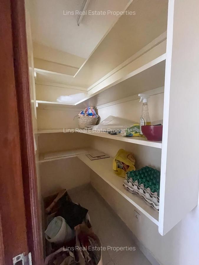 Serviced 4 Bed Apartment with En Suite in Parklands - 11