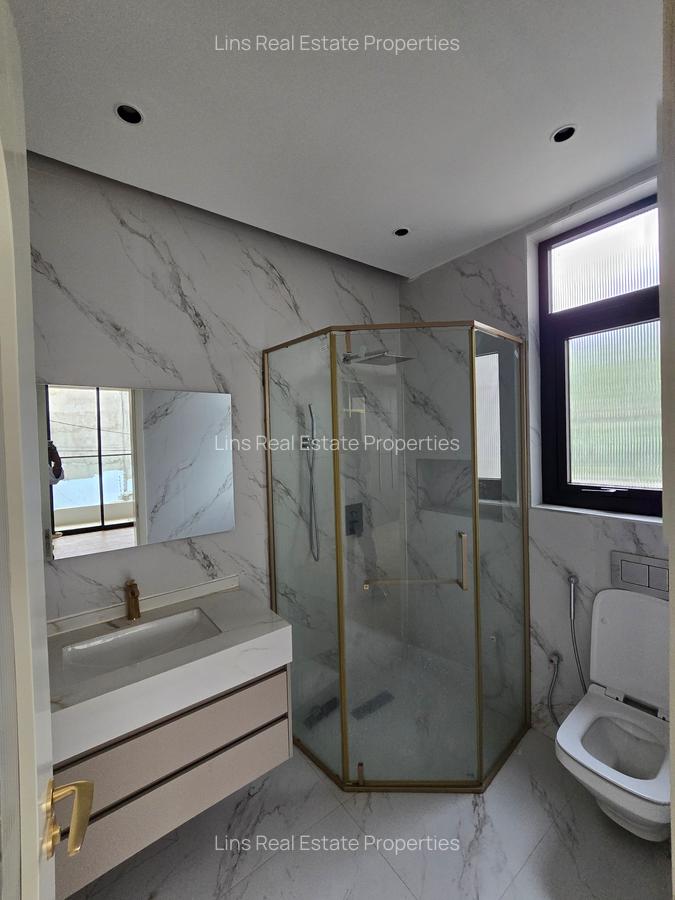 5 Bed Townhouse with En Suite in Lavington - 7