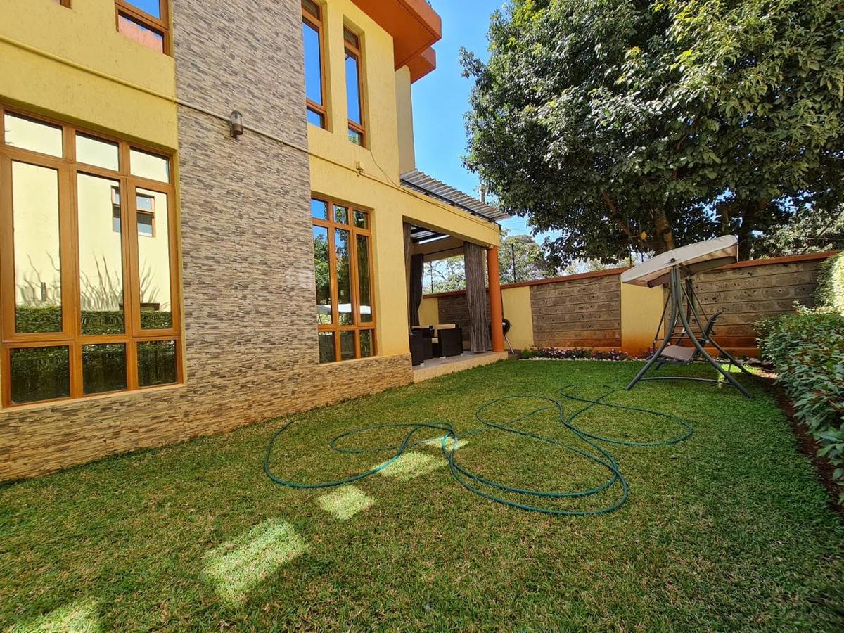 5 Bed Townhouse with En Suite at Lavington - 3