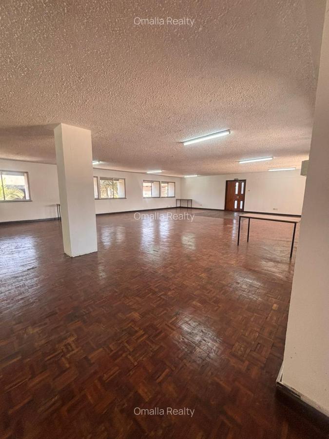 1,130 ft² Office with Service Charge Included in Westlands Area - 9