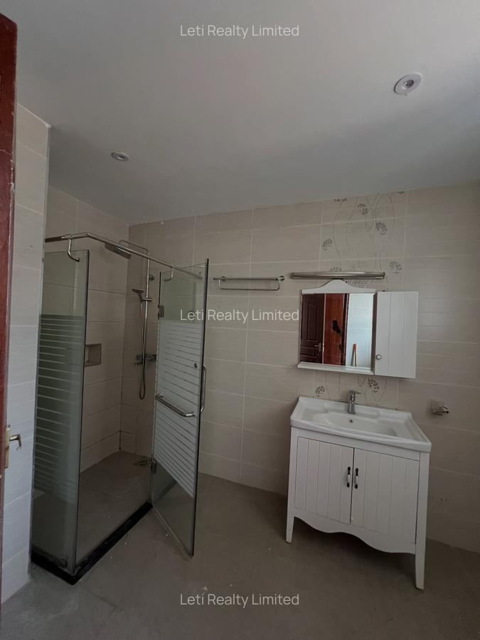 4 Bed Townhouse with En Suite in Lavington - 16
