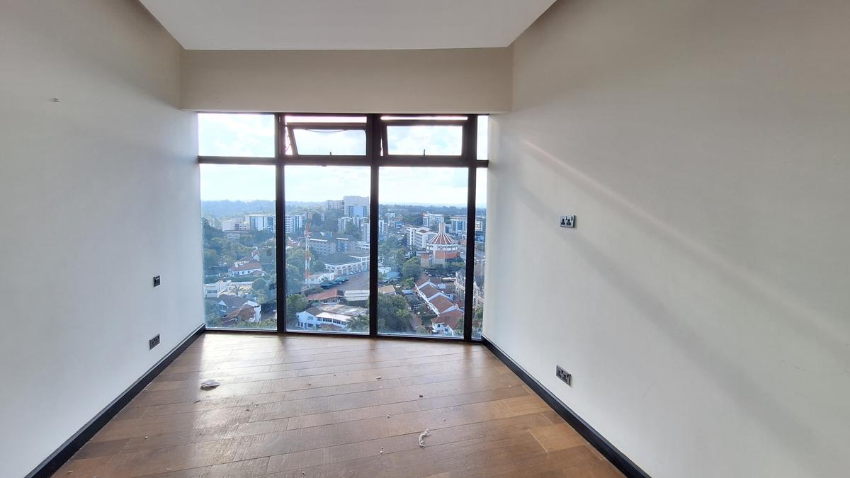 2 Bed Apartment with En Suite at Raphta Road - 13