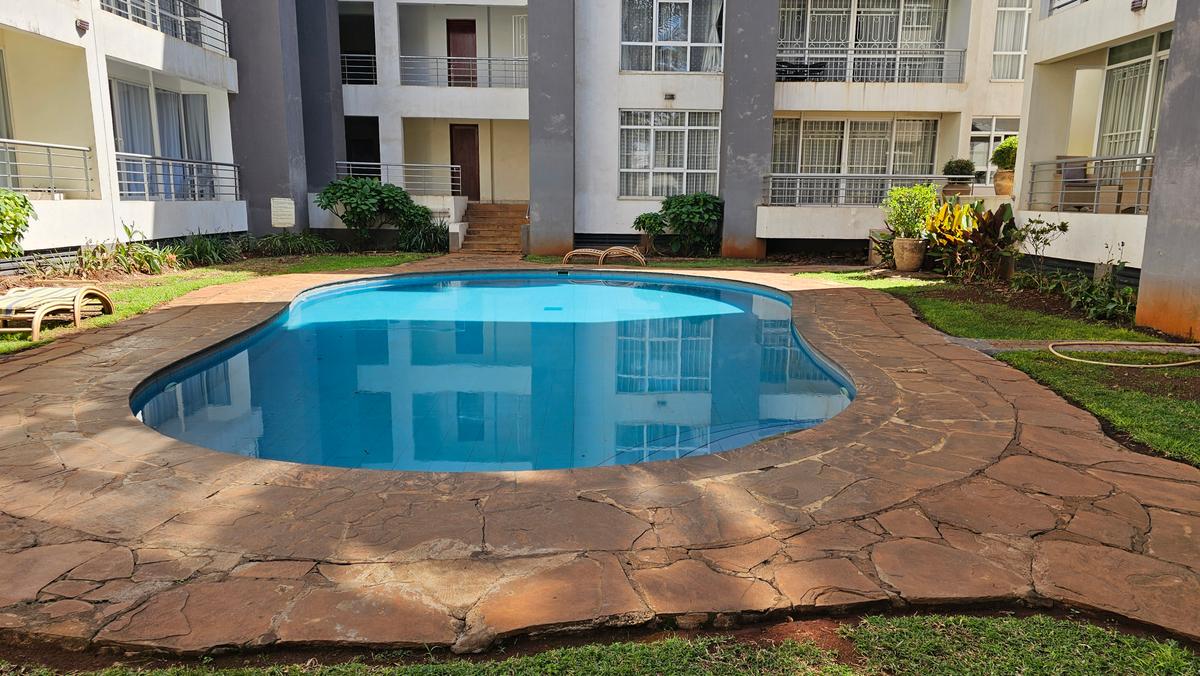 3 Bed Apartment with En Suite in Lavington - 20