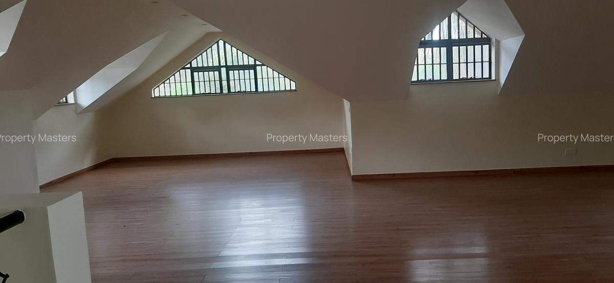 5 Bed Villa with En Suite at Loyangalani Drive - 5