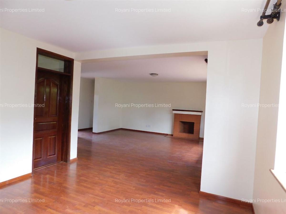 4 Bed House with En Suite at Fourways Junction Estate - 4