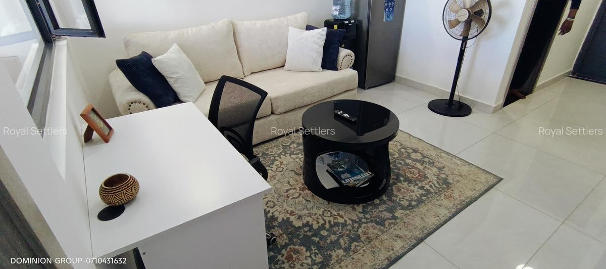 Serviced 1 Bed Apartment with En Suite at Westlands Road - 3