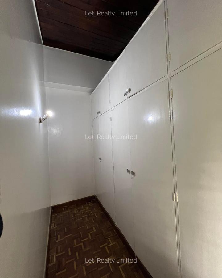 5 Bed Townhouse with En Suite in Lavington - 8