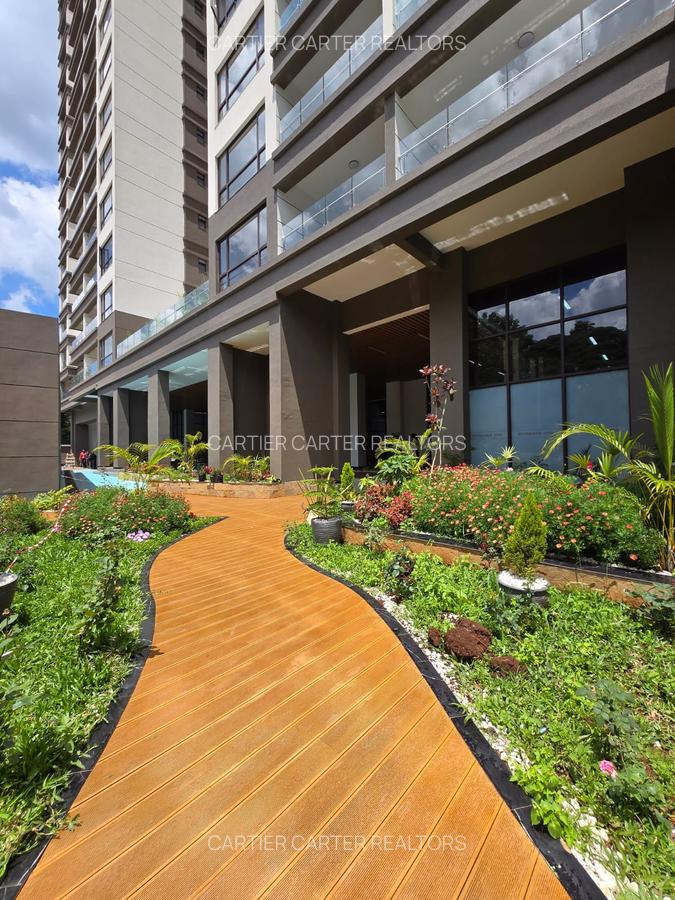 Serviced 2 Bed Apartment with En Suite in Brookside - 13