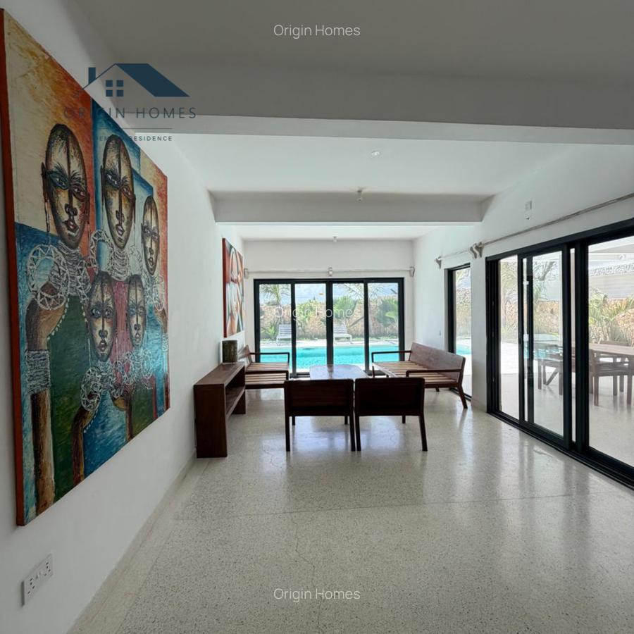 3 Bed House with En Suite at Watamu - 2