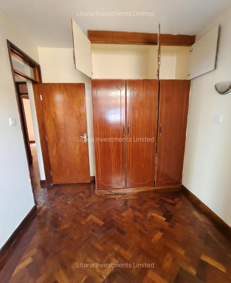 3 Bed Apartment with Swimming Pool at Statehouse Avenue - 10