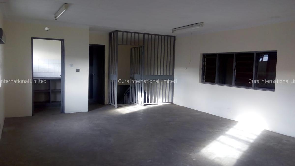 4,497 ft² Warehouse in Industrial Area - 5