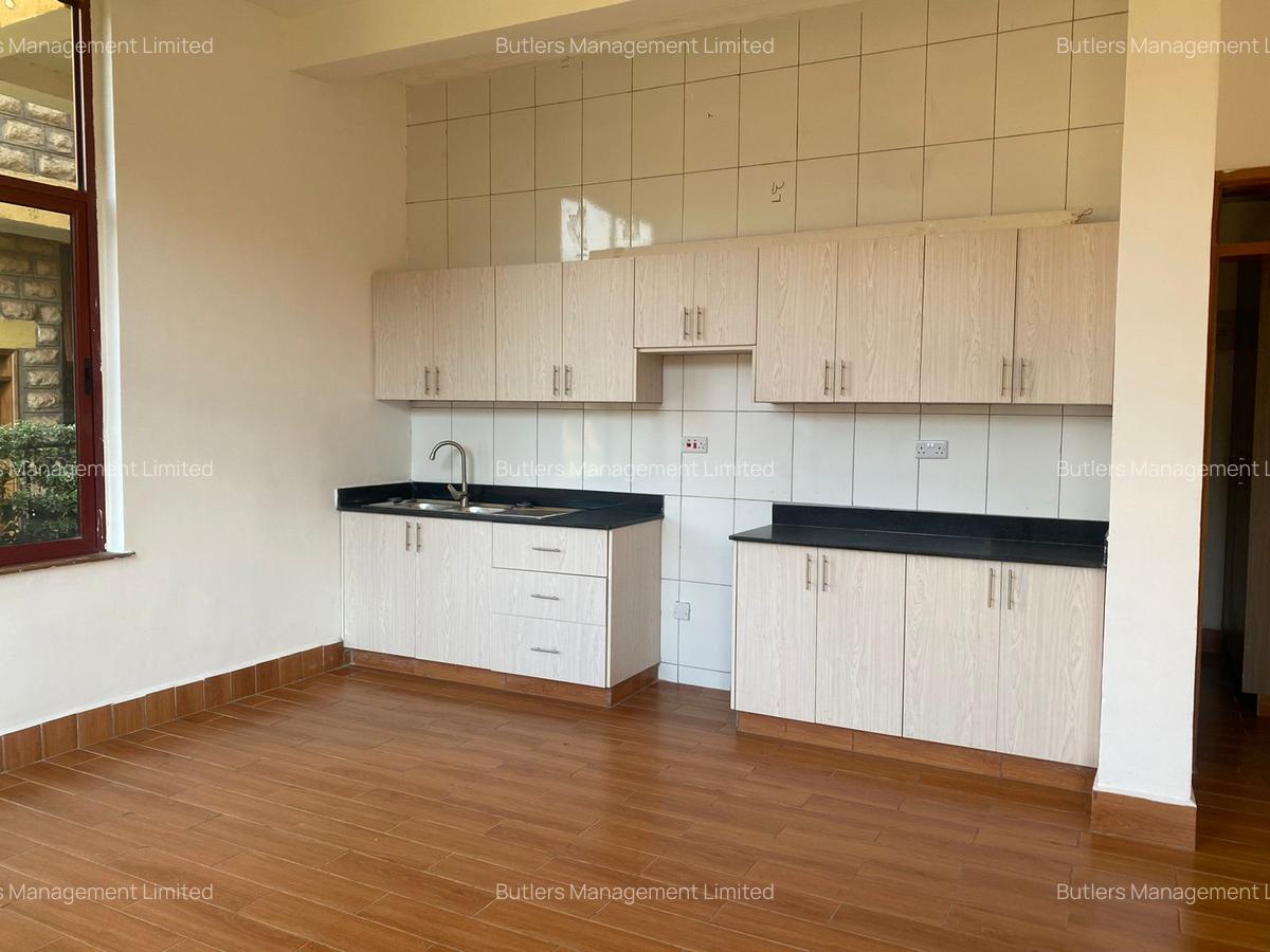 4 Bed Townhouse with En Suite in Redhill - 8