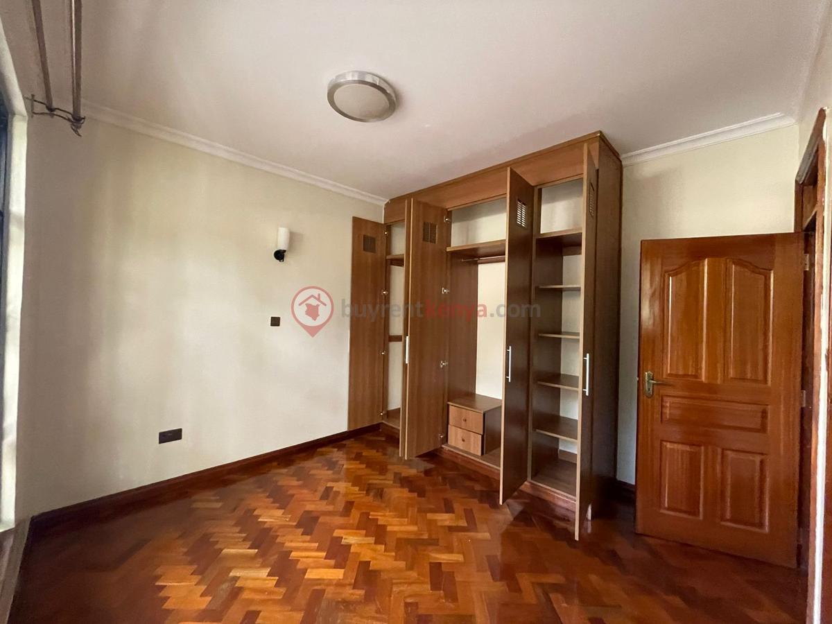 3 Bed Townhouse with En Suite in Karen - 10