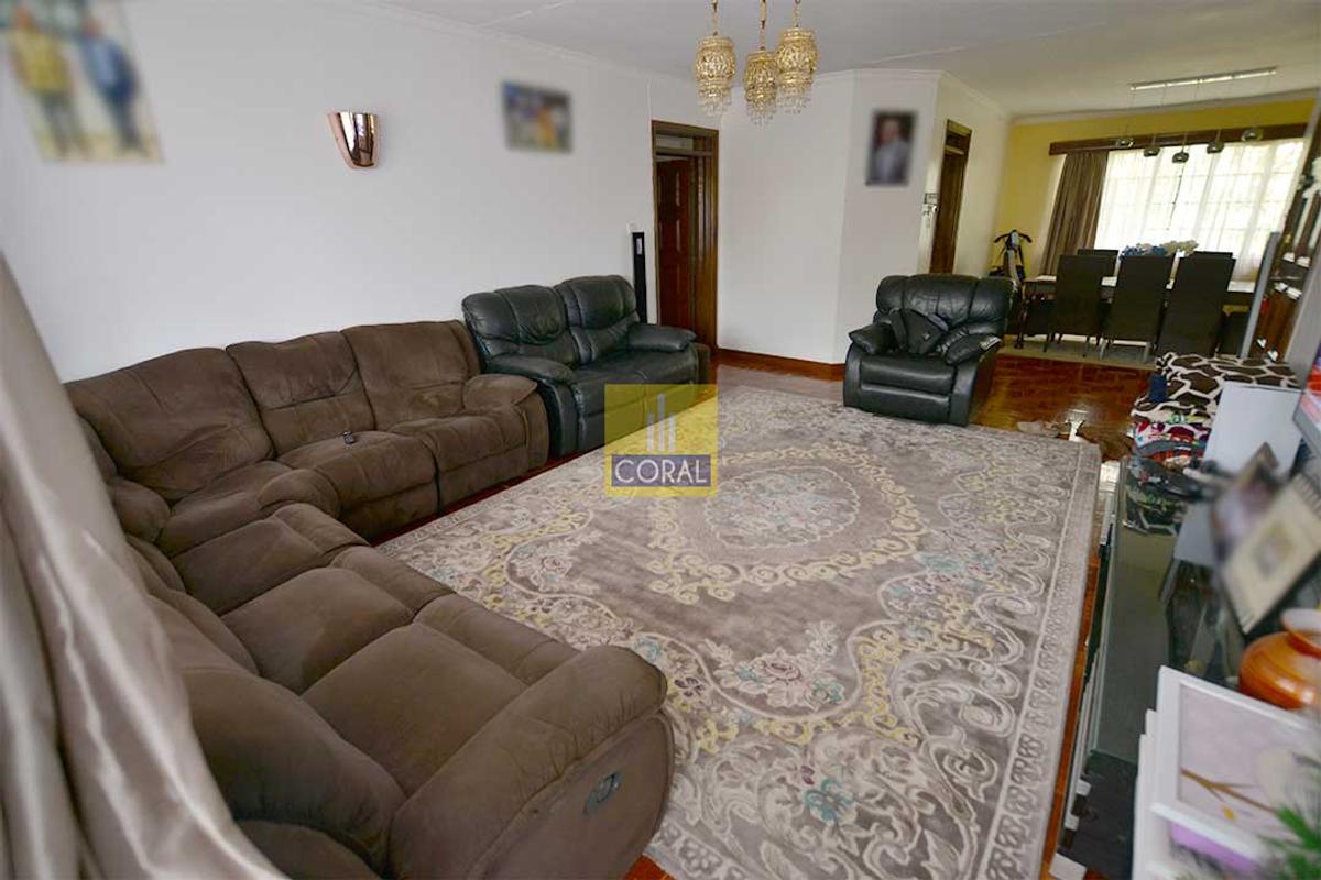 4 Bed Apartment with En Suite in Lavington - 1