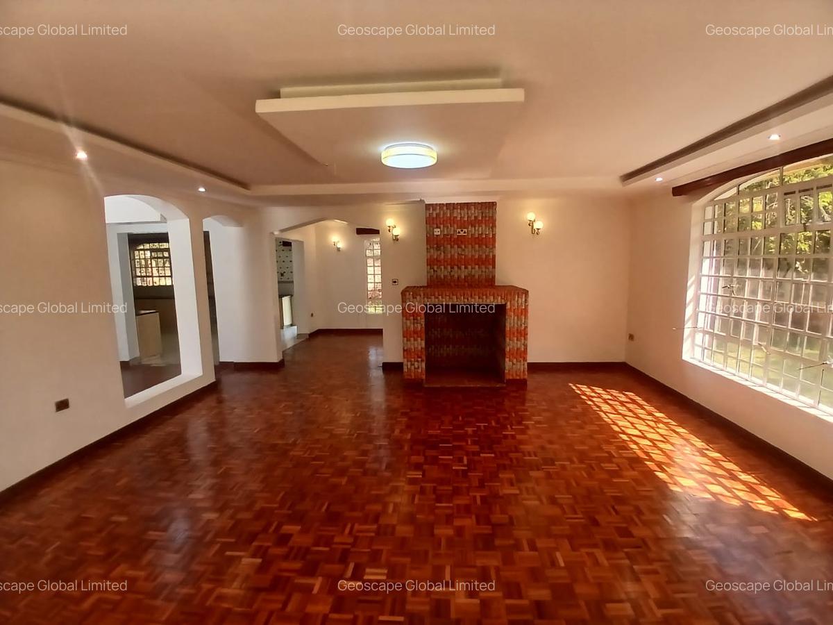 5 Bed House with En Suite in Runda - 4