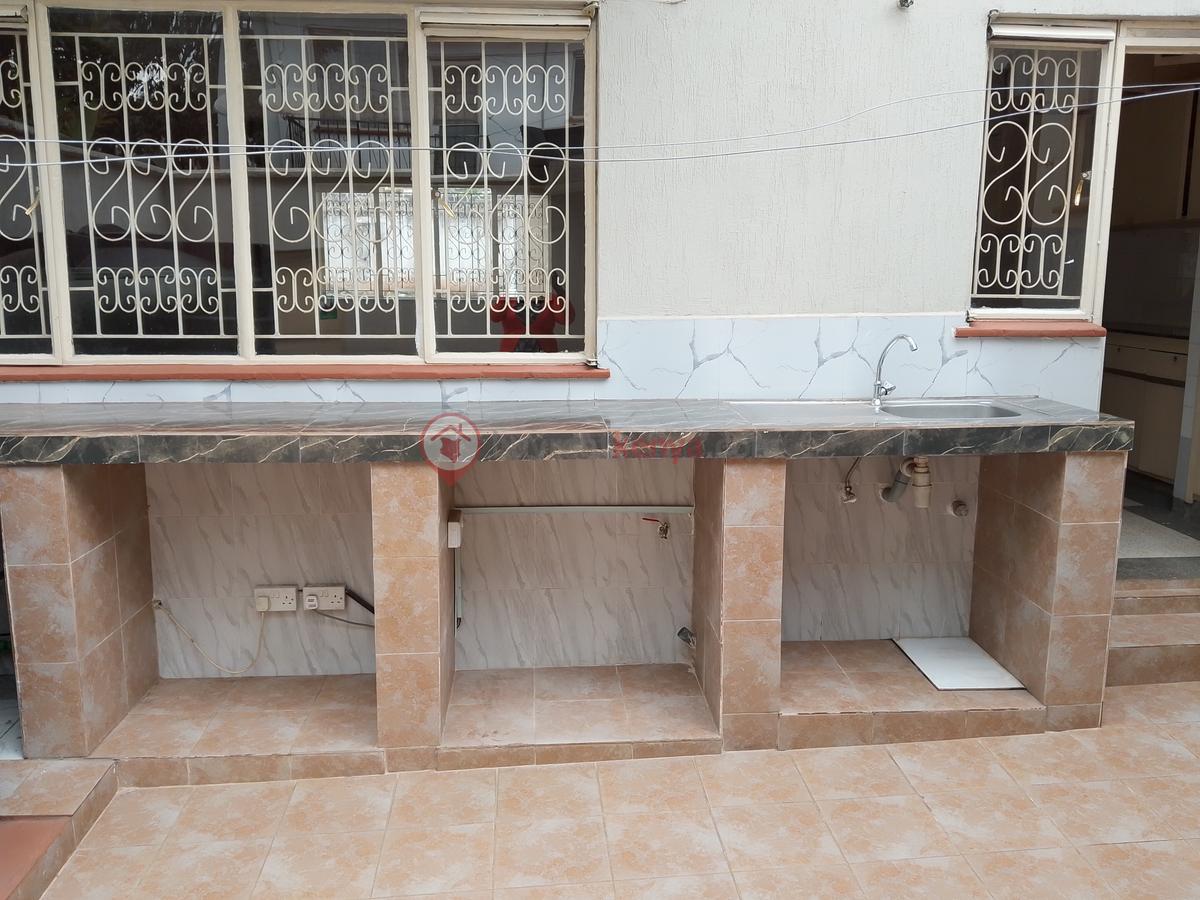 3 Bed Townhouse with En Suite at Westlands - 4