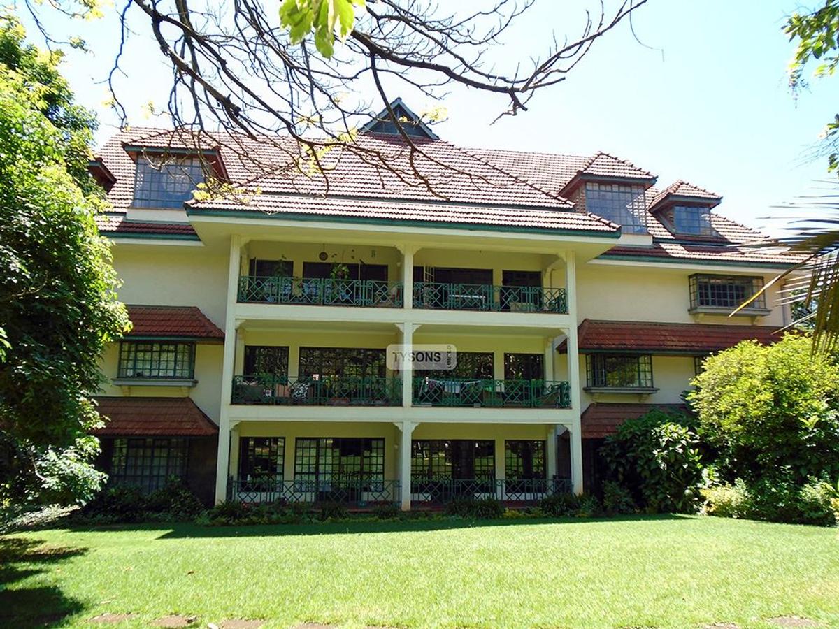 3 Bed Apartment with En Suite in Lavington - 1