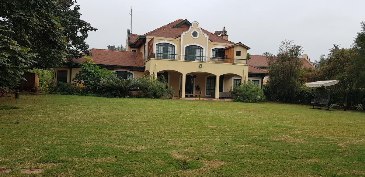 5 Bed House with En Suite at Mimosa Road - 2